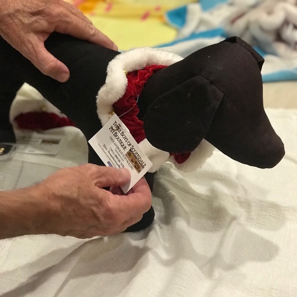 Santa Dog Ruffle
Get them quick!! - Picture 5 of 6